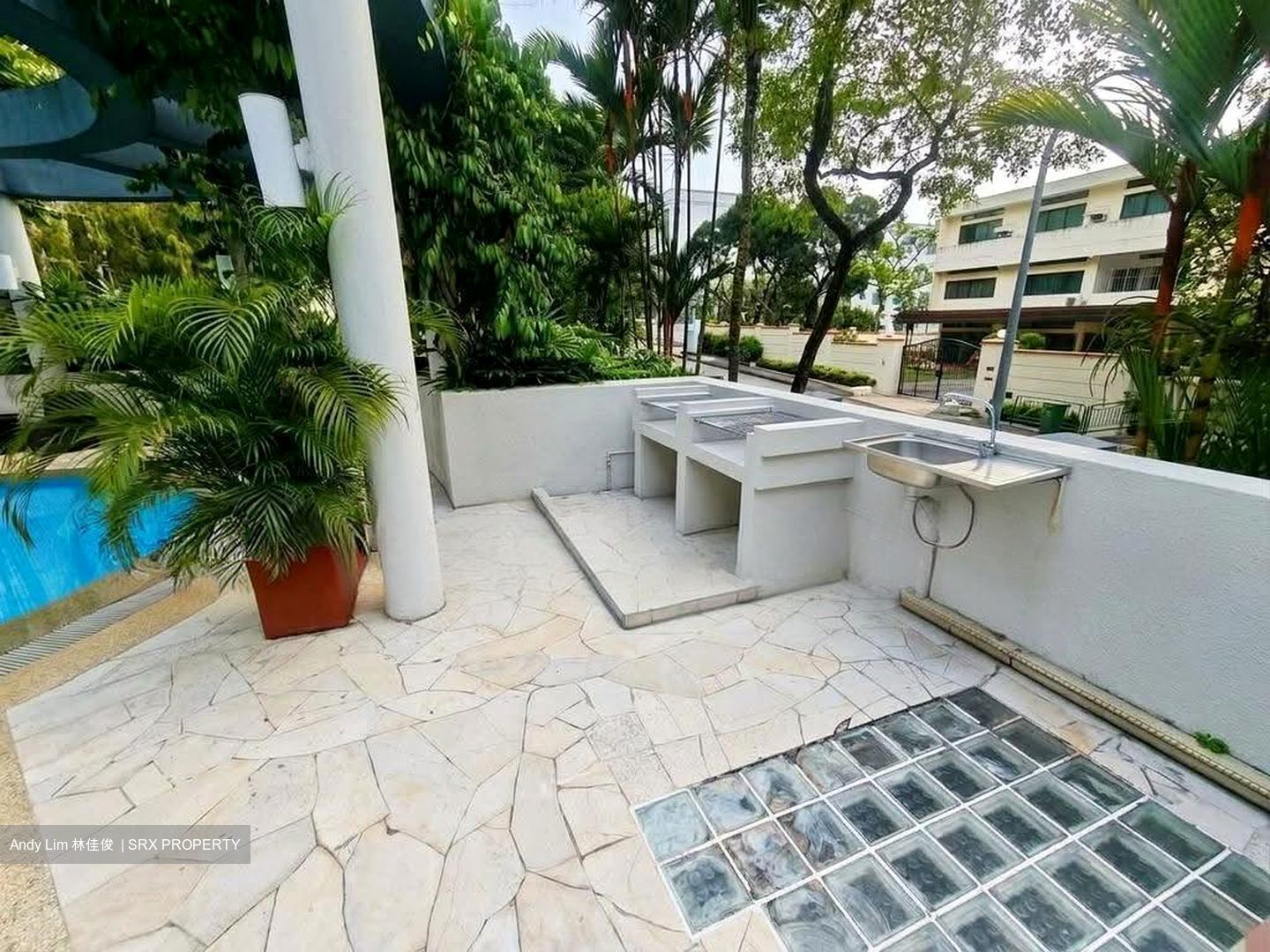Robin Regalia (D10), Apartment #637213251